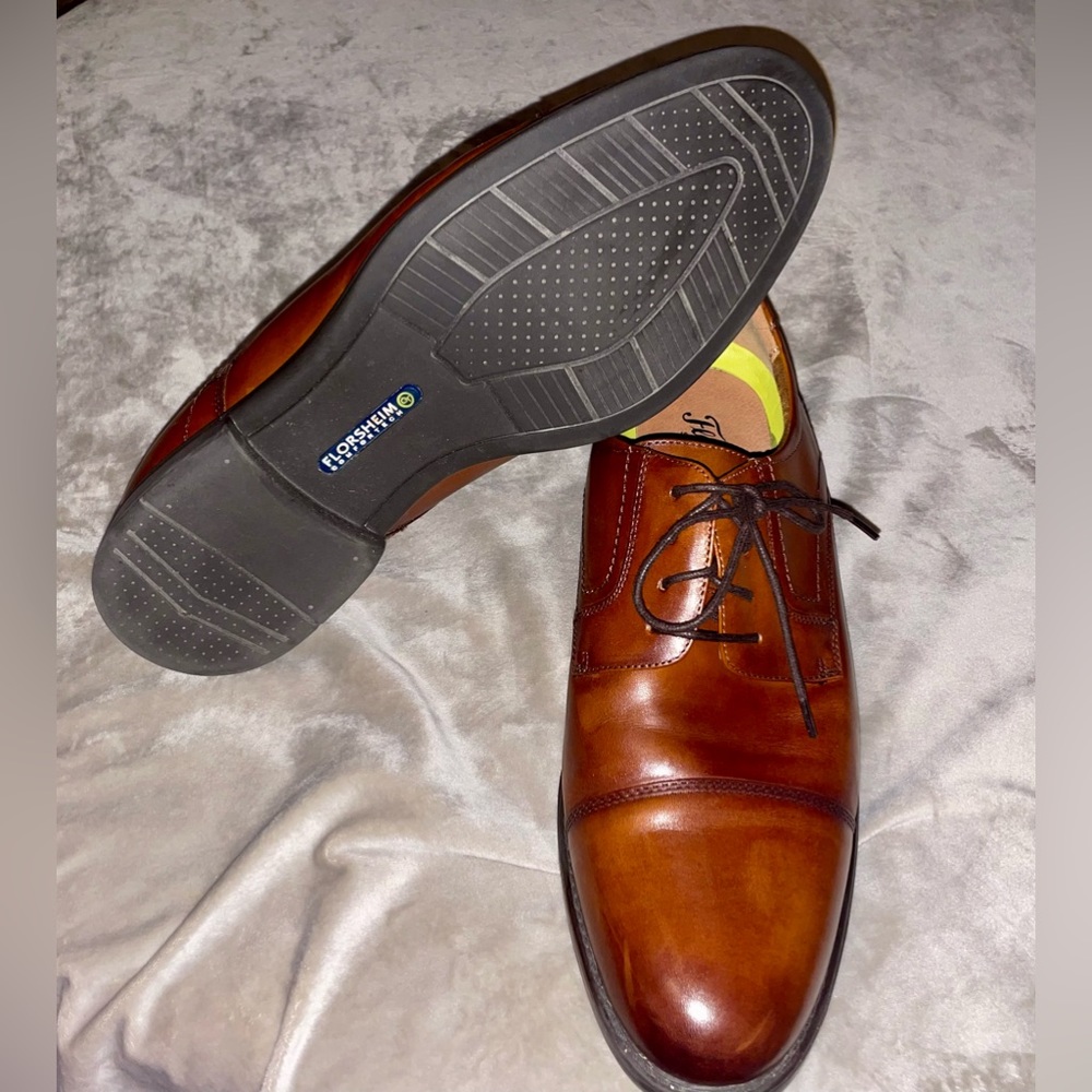 Florsheim dress shoes, Size 13, Comfortech with Ortholite insoles. - Picture 3 of 5
